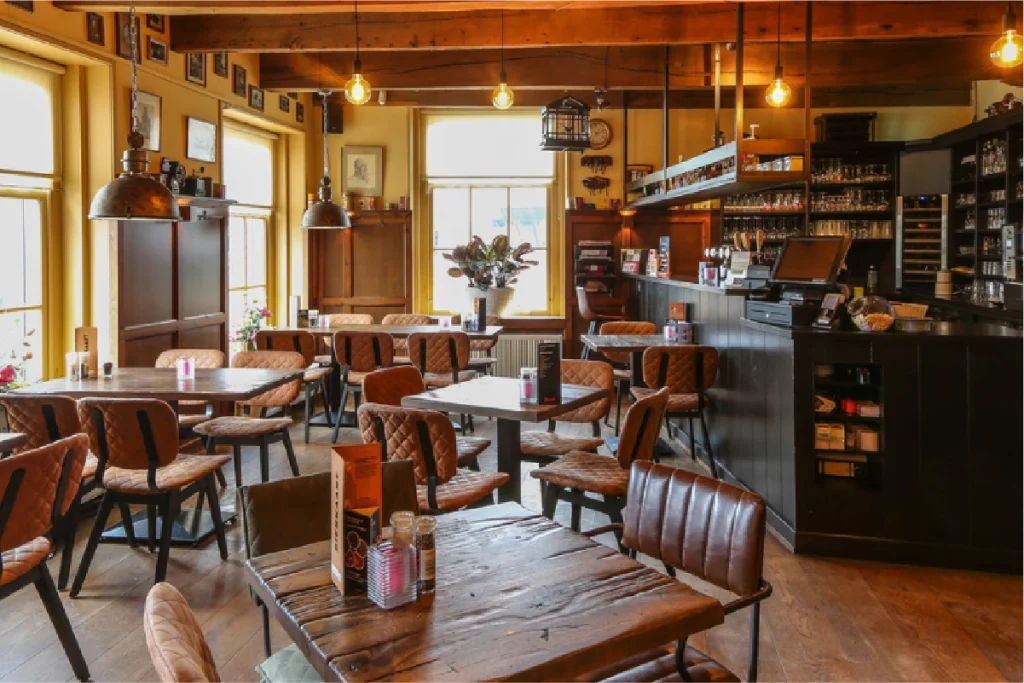 Interieur van Eetcafé De Kwikkel Medemblik