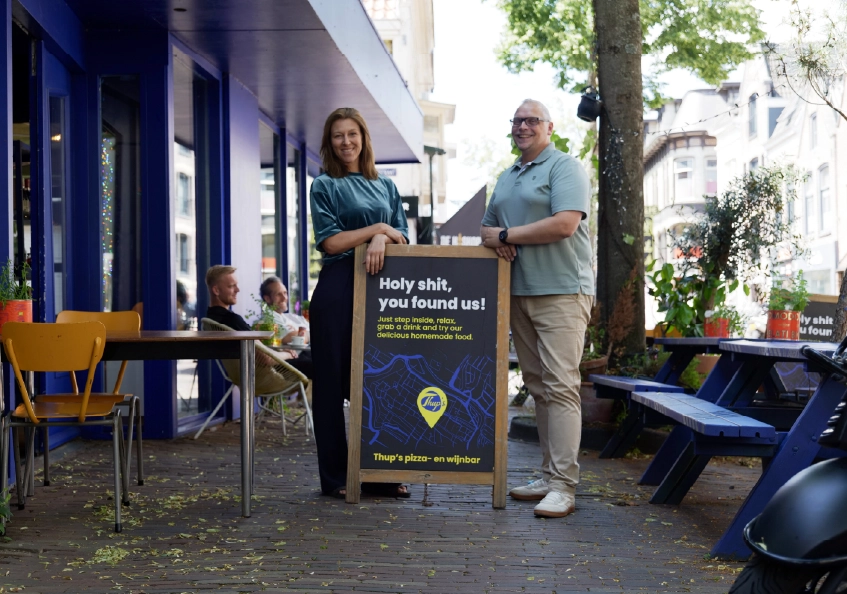 Thup's eigenaar Yvette en Adnamics adviseur Emile in Alkmaar