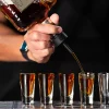 De Pourify Pourer in actie achter de bar