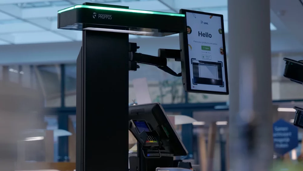 ai selfcheckout met de proppos fastpay zelfscanner van qommit
