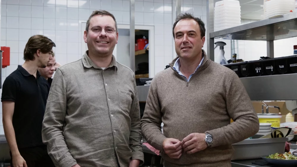 Mathieu Faber en Kevin Leenards bij Fellini in Leeuwarden