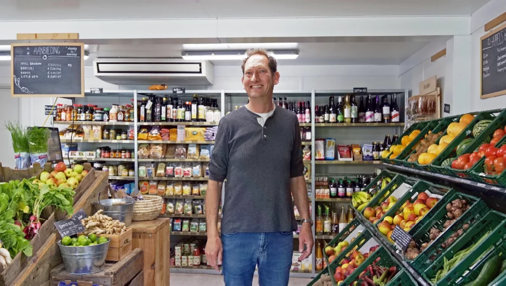 pieter in de winkel van de moestuin